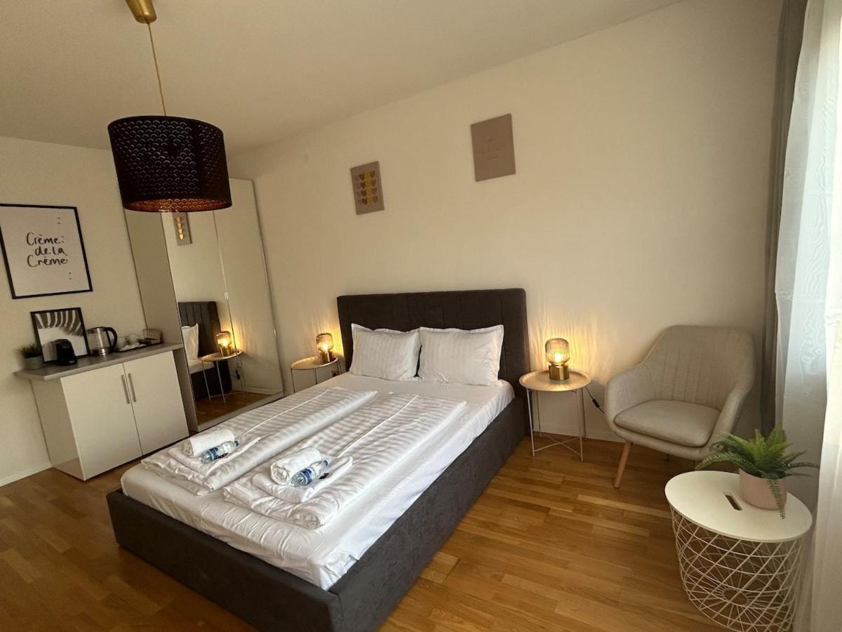 Ferienwohnung Near airport Zagreb 2 Netflix, WiFi, Self check in Velika Gorica Exterior foto